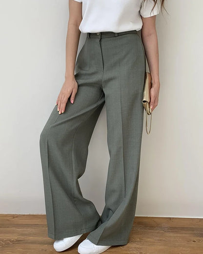 Conjunto de chaqueta y pantalón